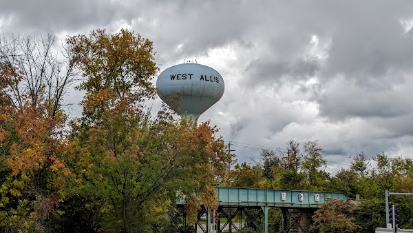 Honey Creek Cemetery ~ West Allis, Wisconsin grounds