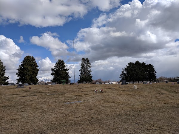 Hooper Cemetery grounds