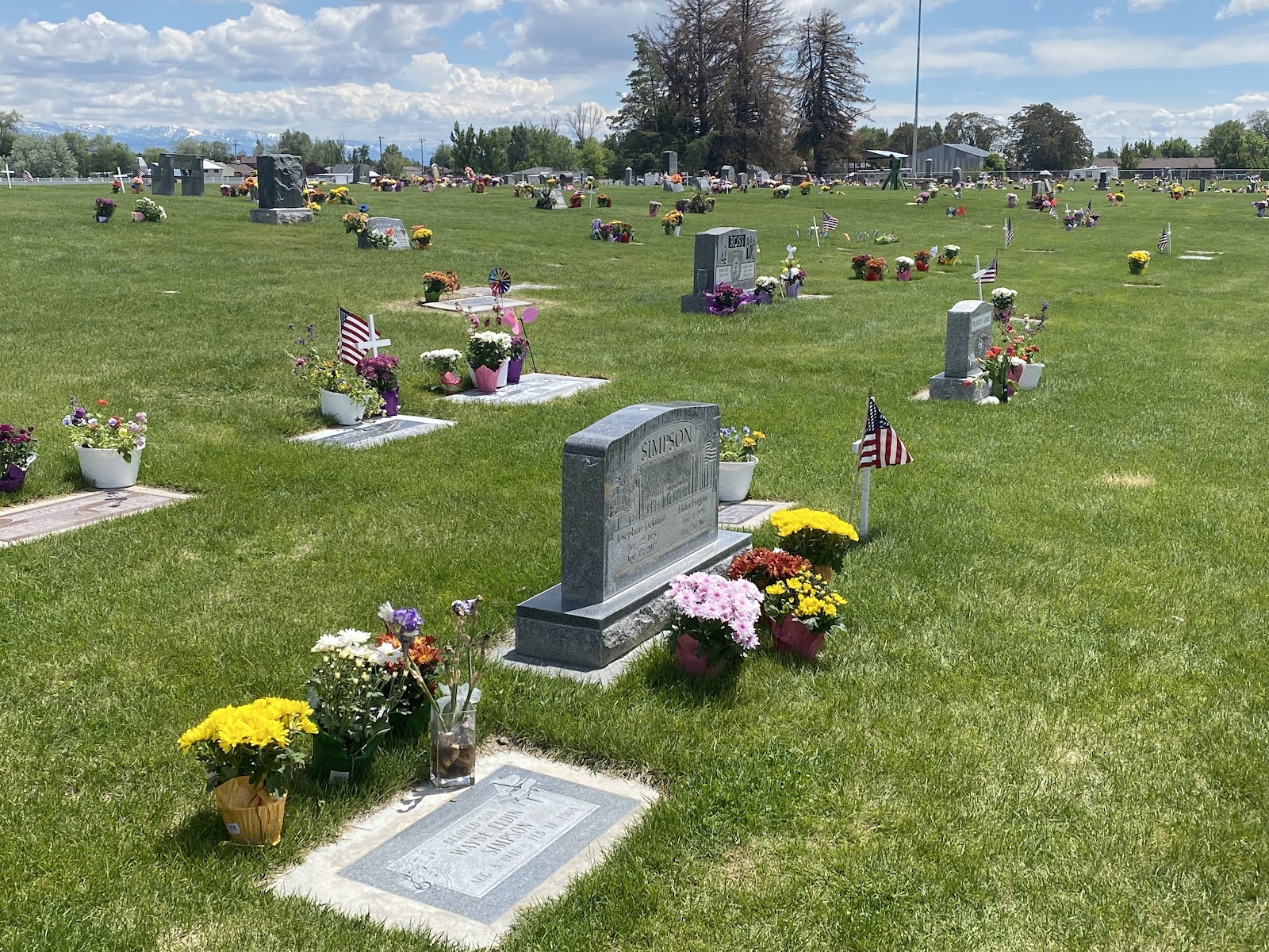 Hooper Cemetery headstone and grounds
