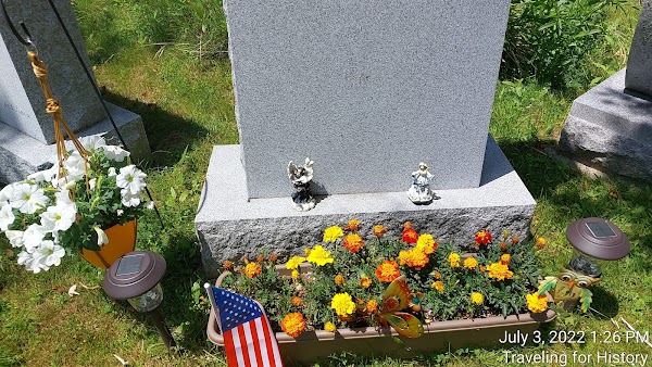 Hope Cemetery grounds