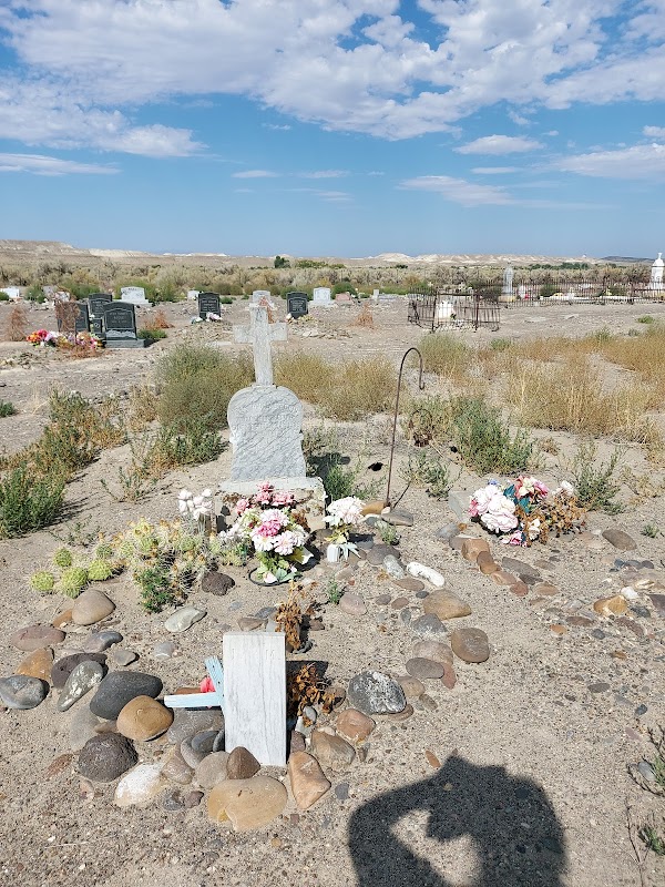 Hot Springs Cemetery grounds