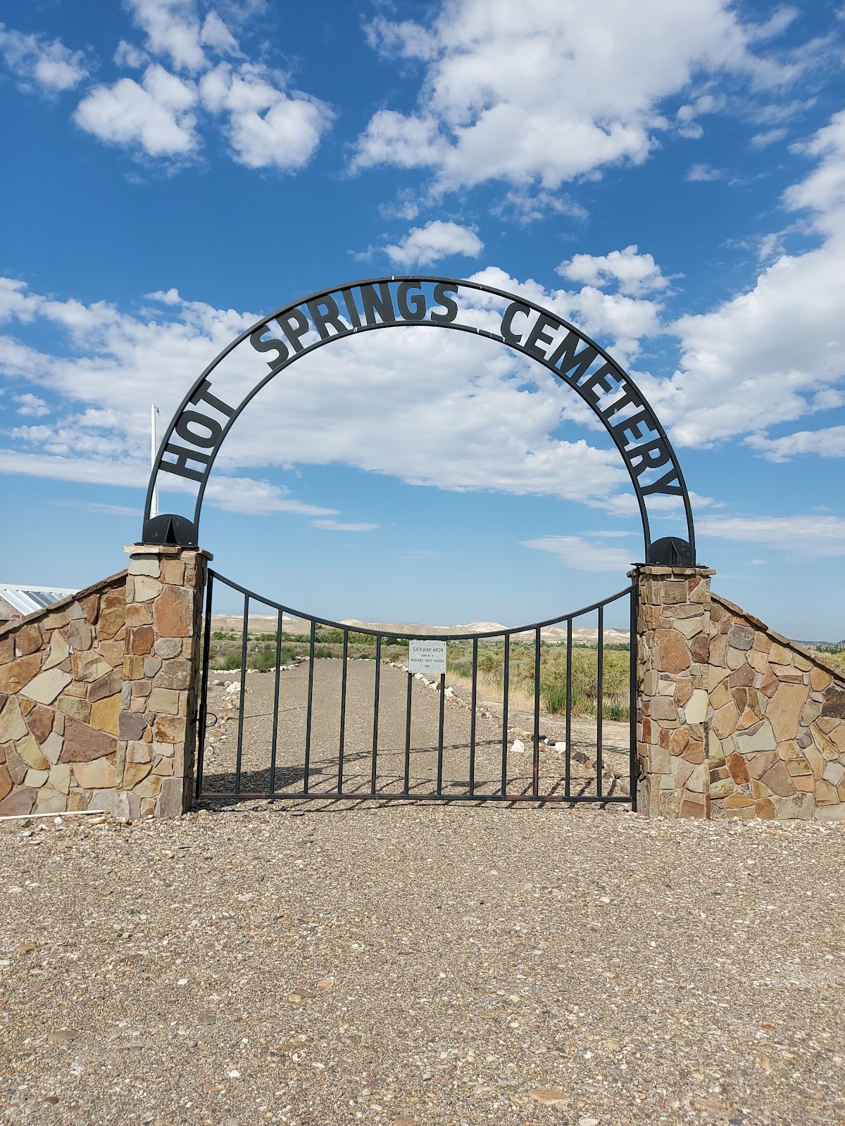 Hot Springs Cemetery cemetery grounds and headstones