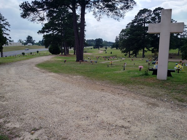 Hot Springs Memorial Gardens grounds