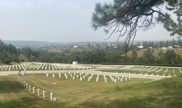 Hot Springs National Cemetery grounds