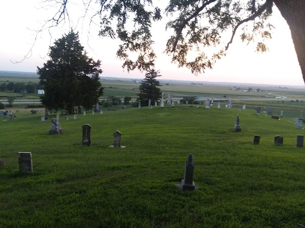 Hunter Cemetery grounds