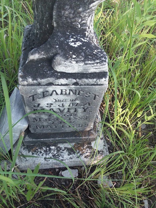 Hunter Cemetery grounds