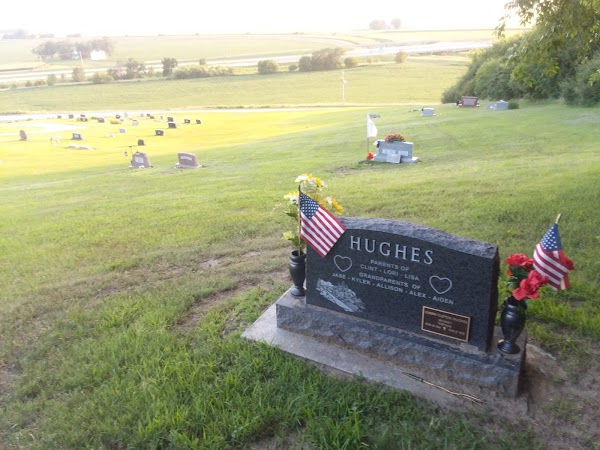 Hunter Cemetery grounds