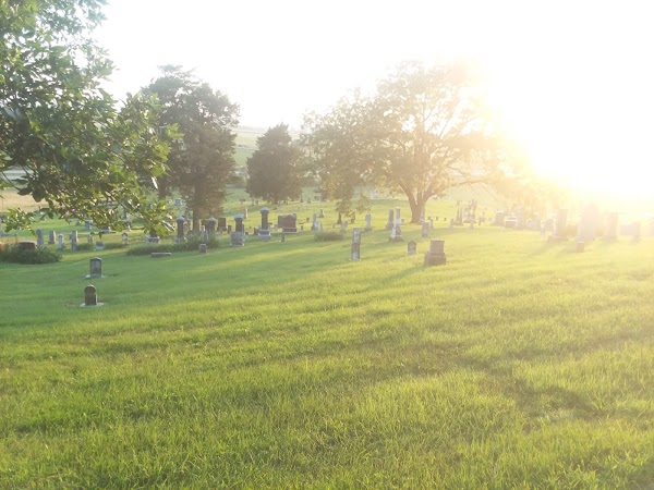 Hunter Cemetery grounds