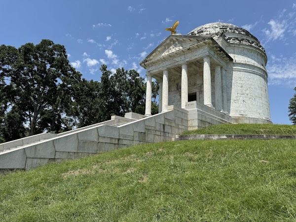 Illinois Memorial grounds