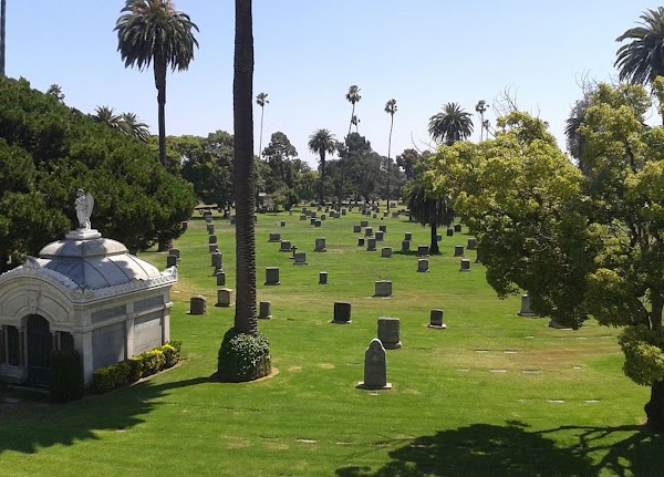 Inglewood Park Cemetery grounds