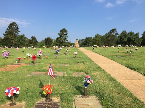 Iredell Memorial Park grounds