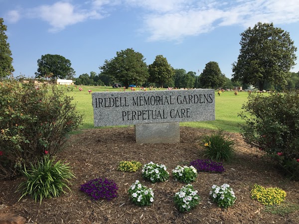Iredell Memorial Park grounds