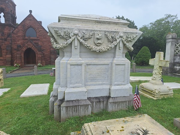 Island Cemetery grounds