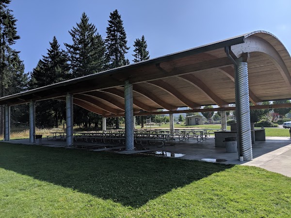 Jack B Lively Memorial Park grounds