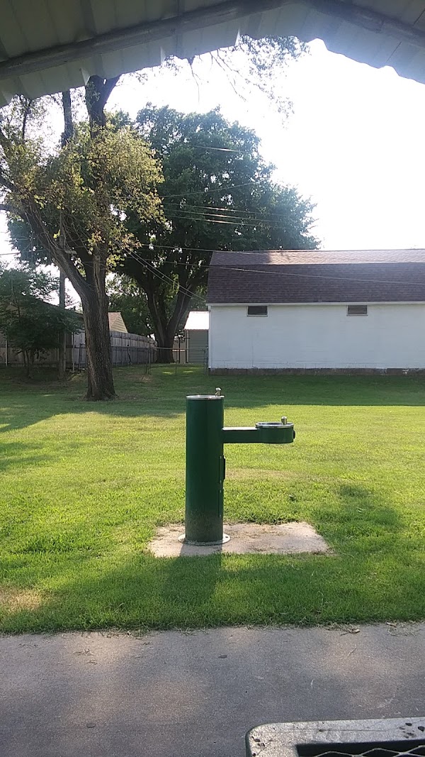Jardine Memorial Park grounds