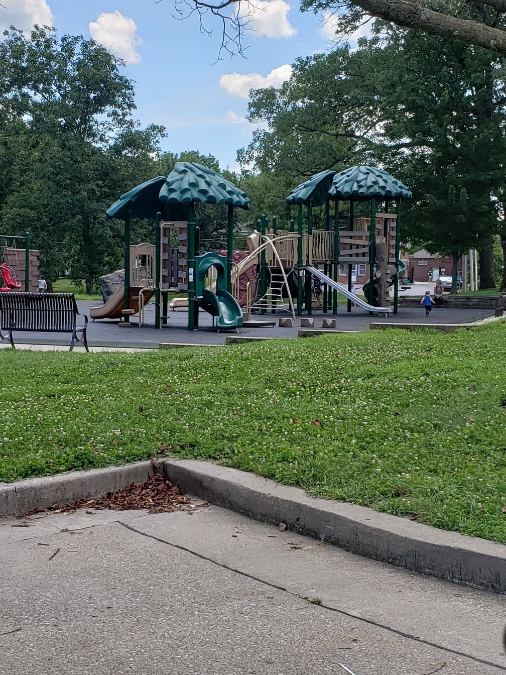 Jefferson City Memorial Park cemetery grounds and headstones