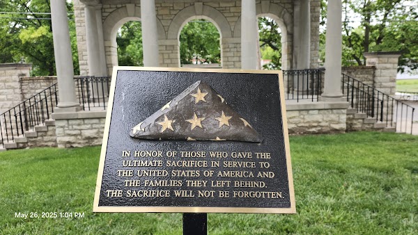 Jefferson City National Cemetery grounds