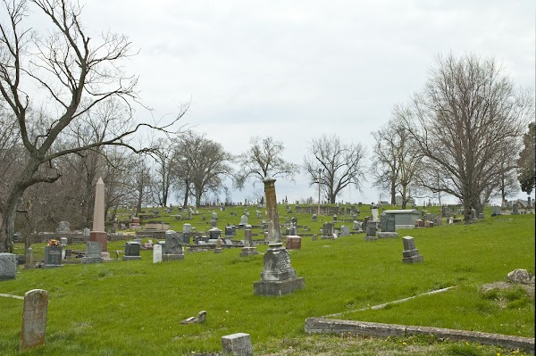 Jefferson City National Cemetery grounds