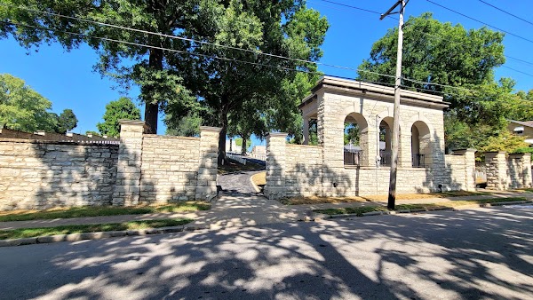 Jefferson City National Cemetery grounds