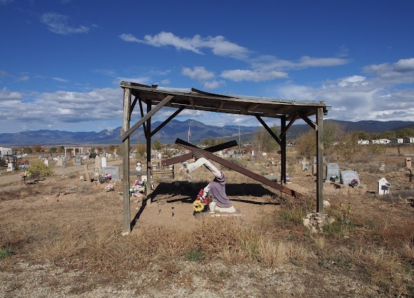 Jesus Nazareno Cemetery grounds