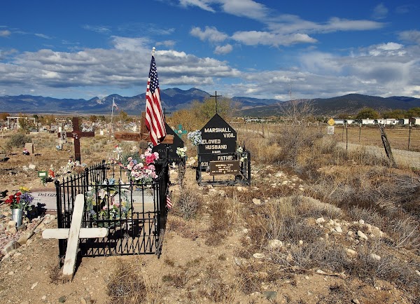 Jesus Nazareno Cemetery grounds