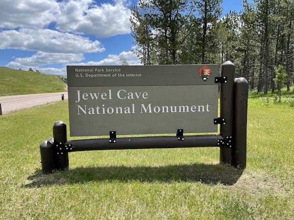 Jewel Cave National Monument grounds