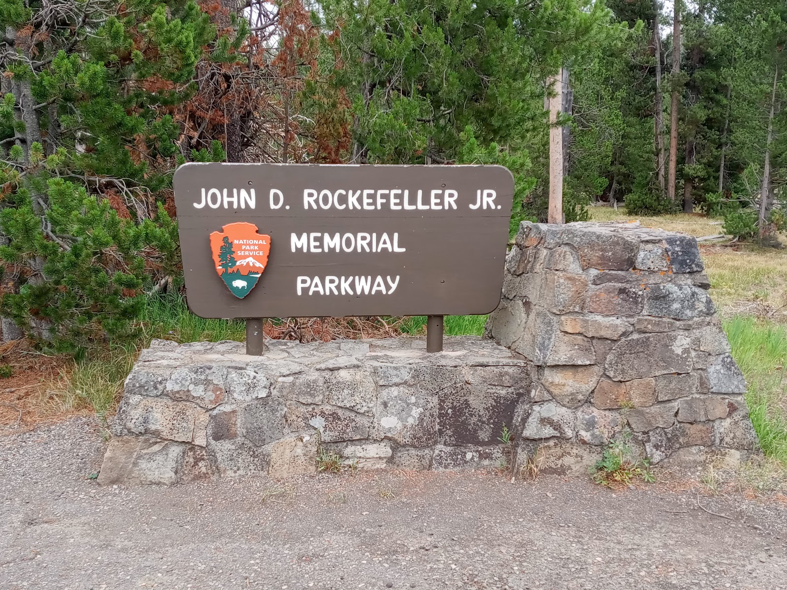 John D. Rockefeller, Jr., Memorial Parkway cemetery grounds and headstones