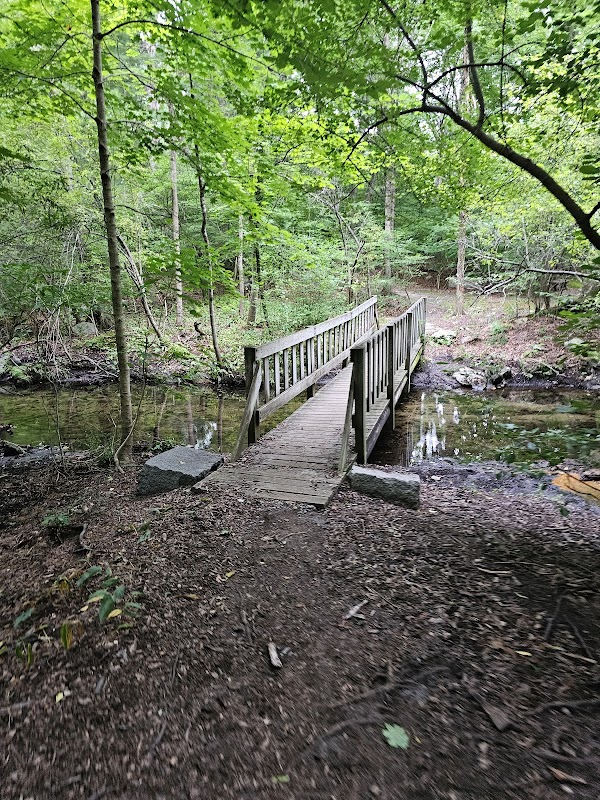 Kelly Memorial Park grounds