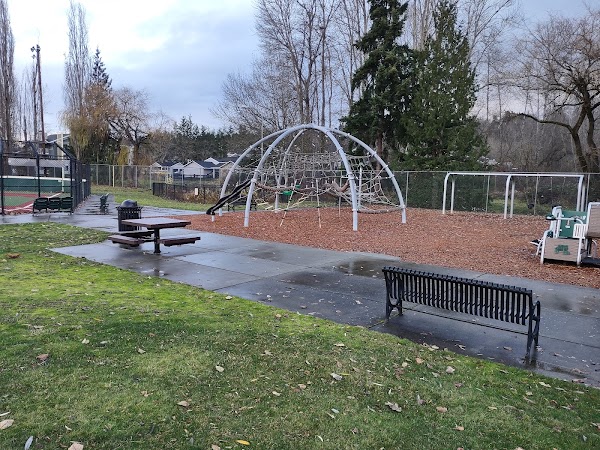 Kent Memorial Park grounds