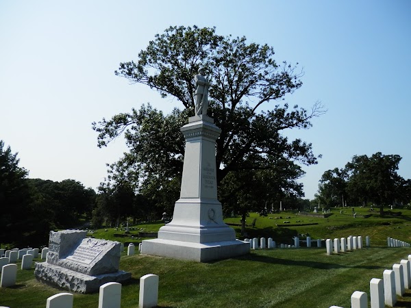 Keokuk National Cemetery grounds