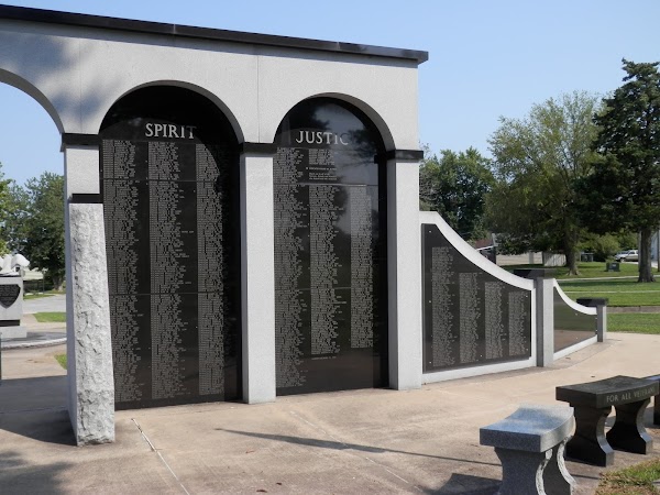 Keokuk National Cemetery grounds