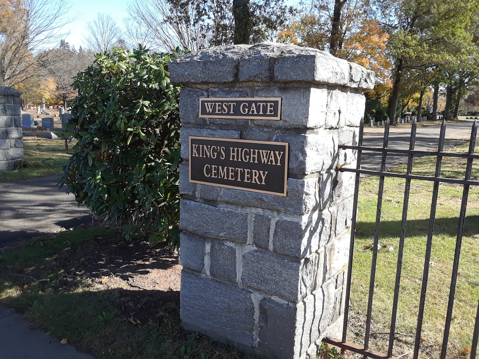 King's Highway Cemetery