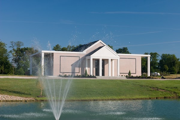 Kingwood Memorial Park grounds