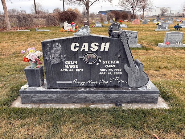 Kohlerlawn Cemetery grounds