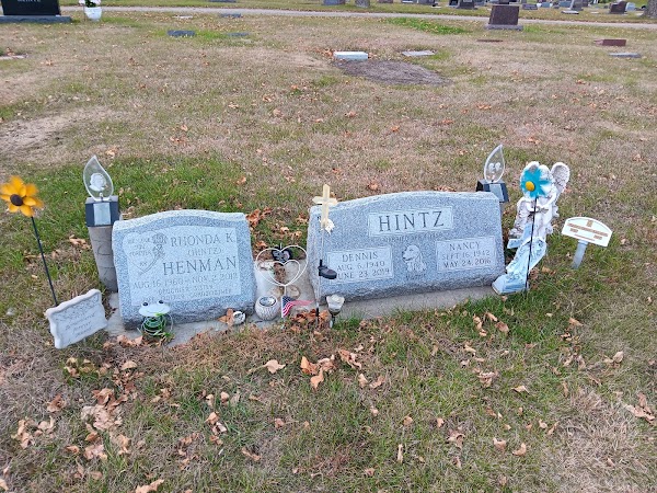Lake View Cemetery grounds