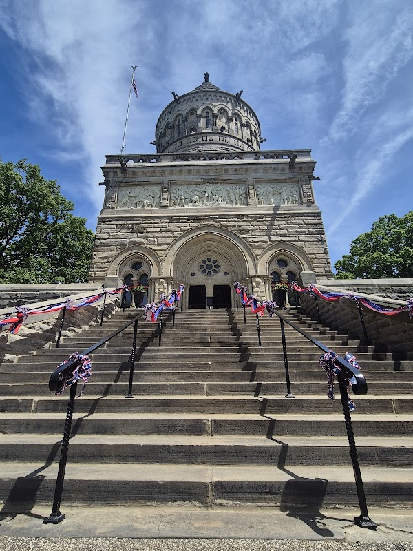 Lake View Cemetery grounds