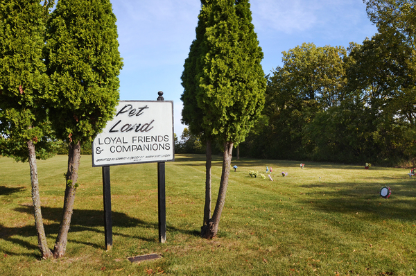 Lake View Memorial Park grounds