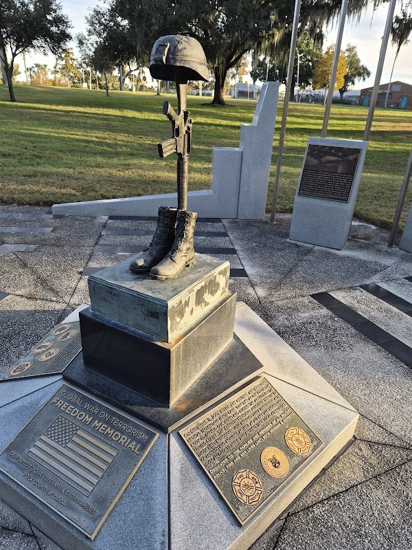 Lakeland Veterans Memorial Park grounds