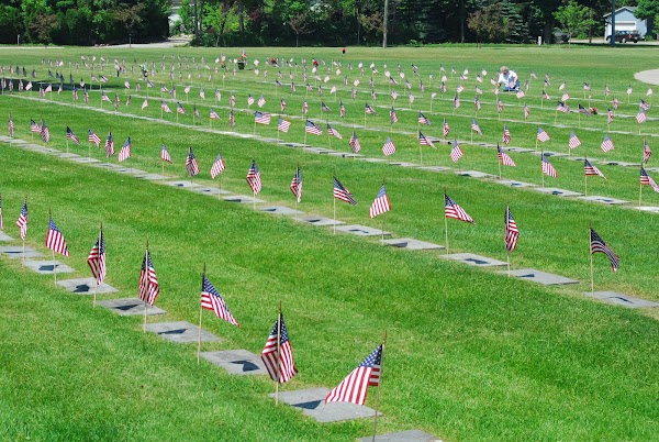 Lakeside Cemetery grounds