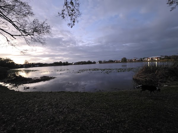 Lakeside Memorial Park grounds