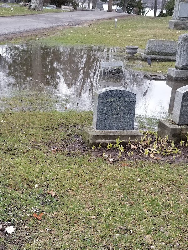 Lakeview Cemetery grounds