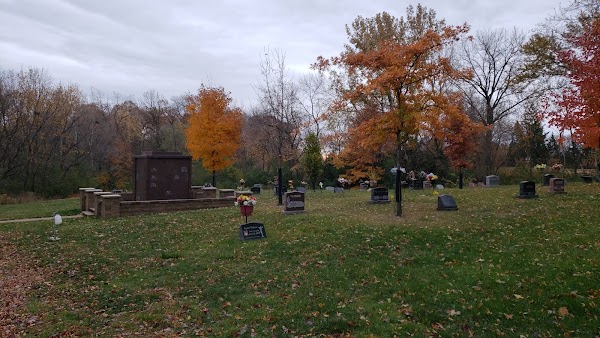 Lakeview Cemetery grounds