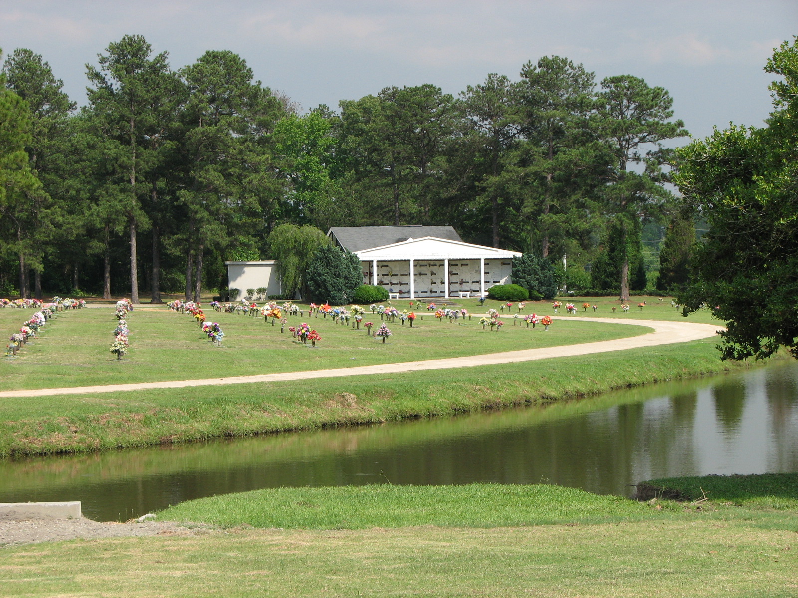 Lakeview Memory Gardens