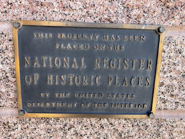 Lakewood Cemetery grounds