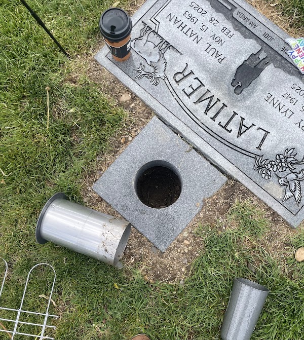 Larkin Sunset Gardens grounds