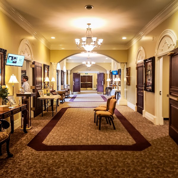 Larkin Sunset Gardens grounds