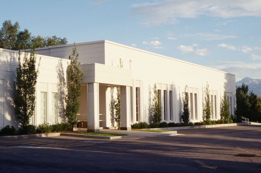 Larkin Sunset Lawn headstone and grounds