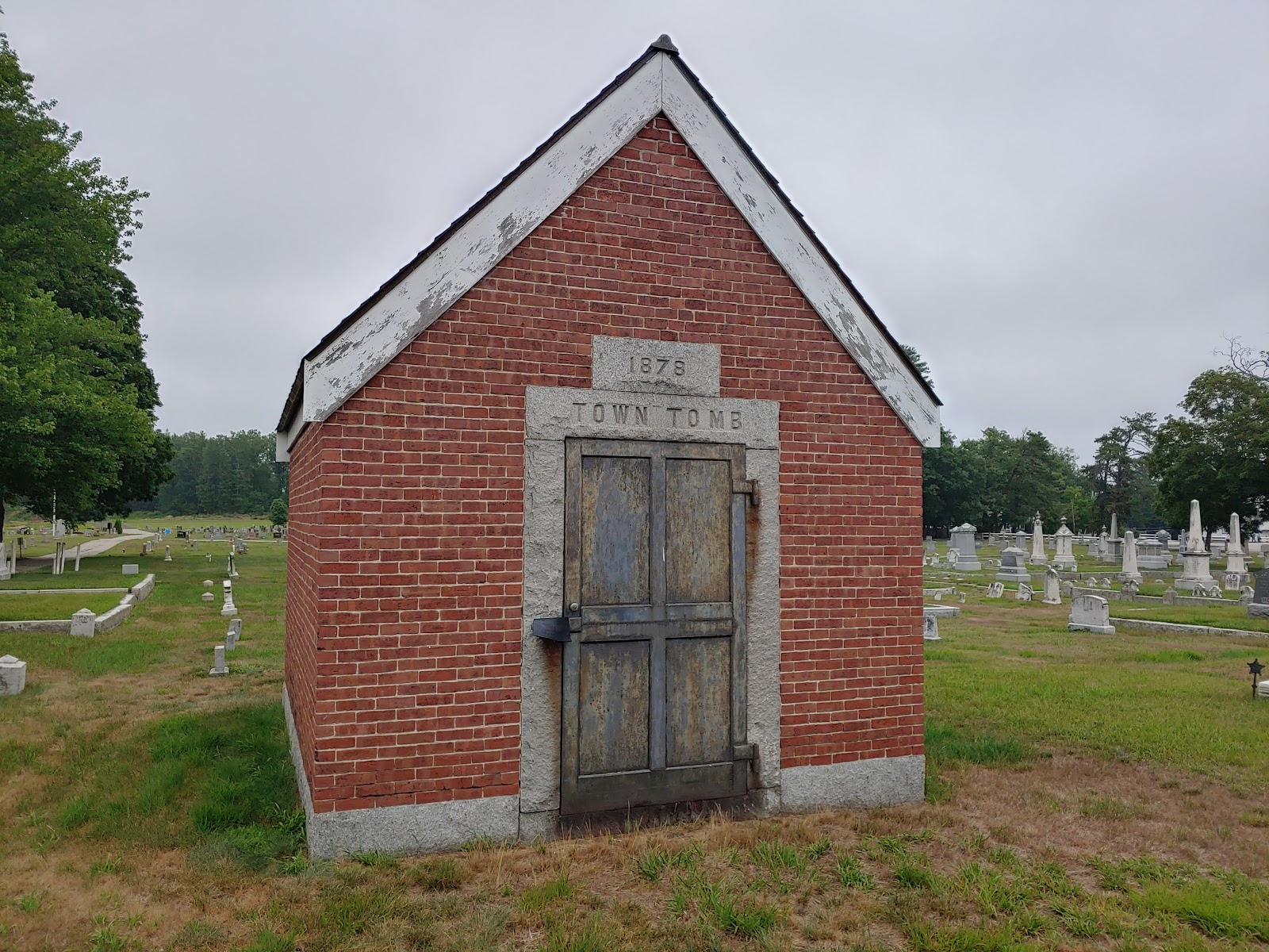 Last Rest Cemetery cemetery grounds and headstones