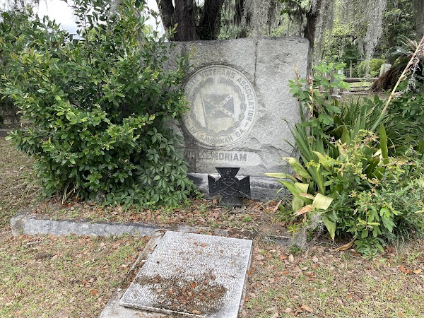 Laurel Grove North Cemetery grounds