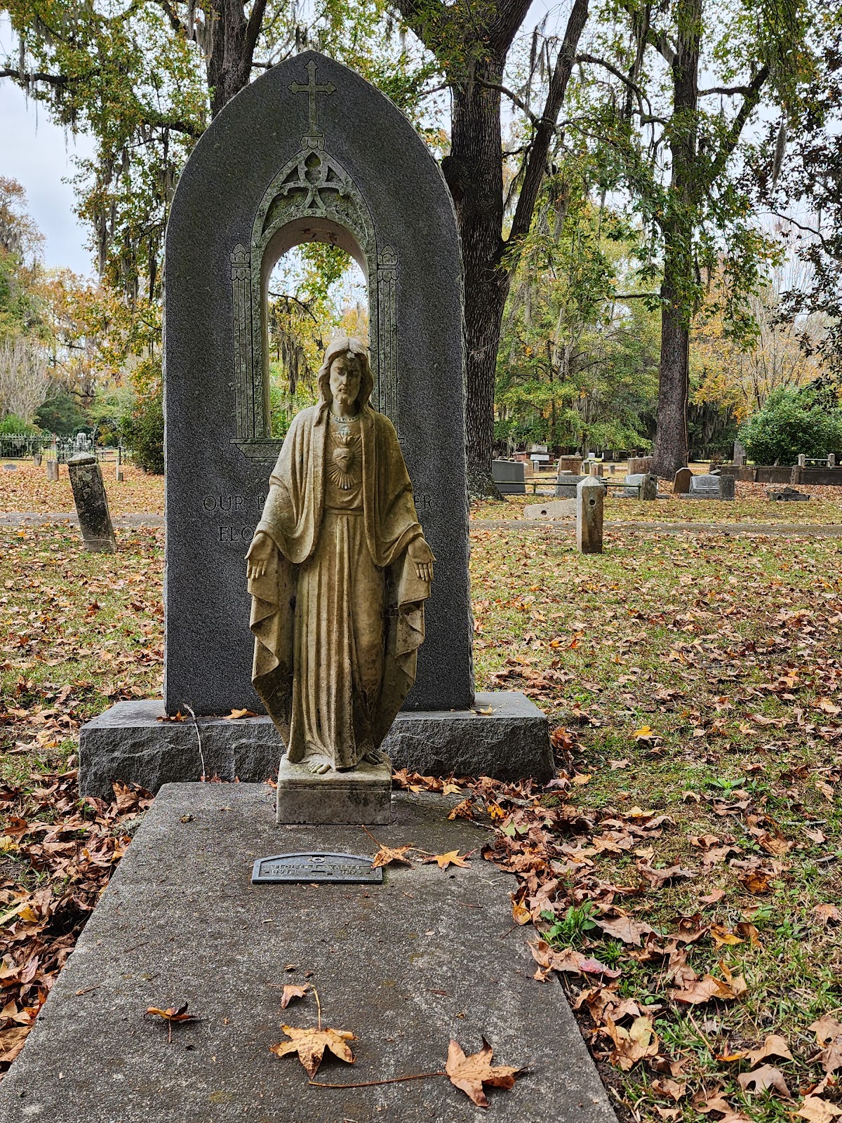Laurel Grove South Cemetery cemetery grounds and headstones
